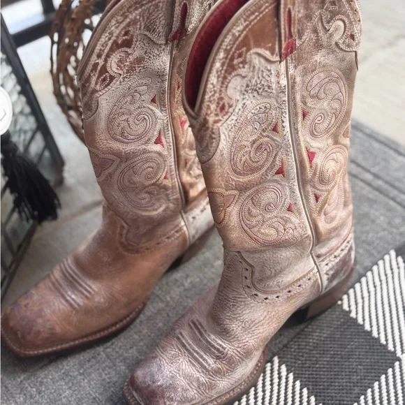 Ariat Madrina Cowgirl Boots – Square Toe. Size 8 - Picture 2 of 7